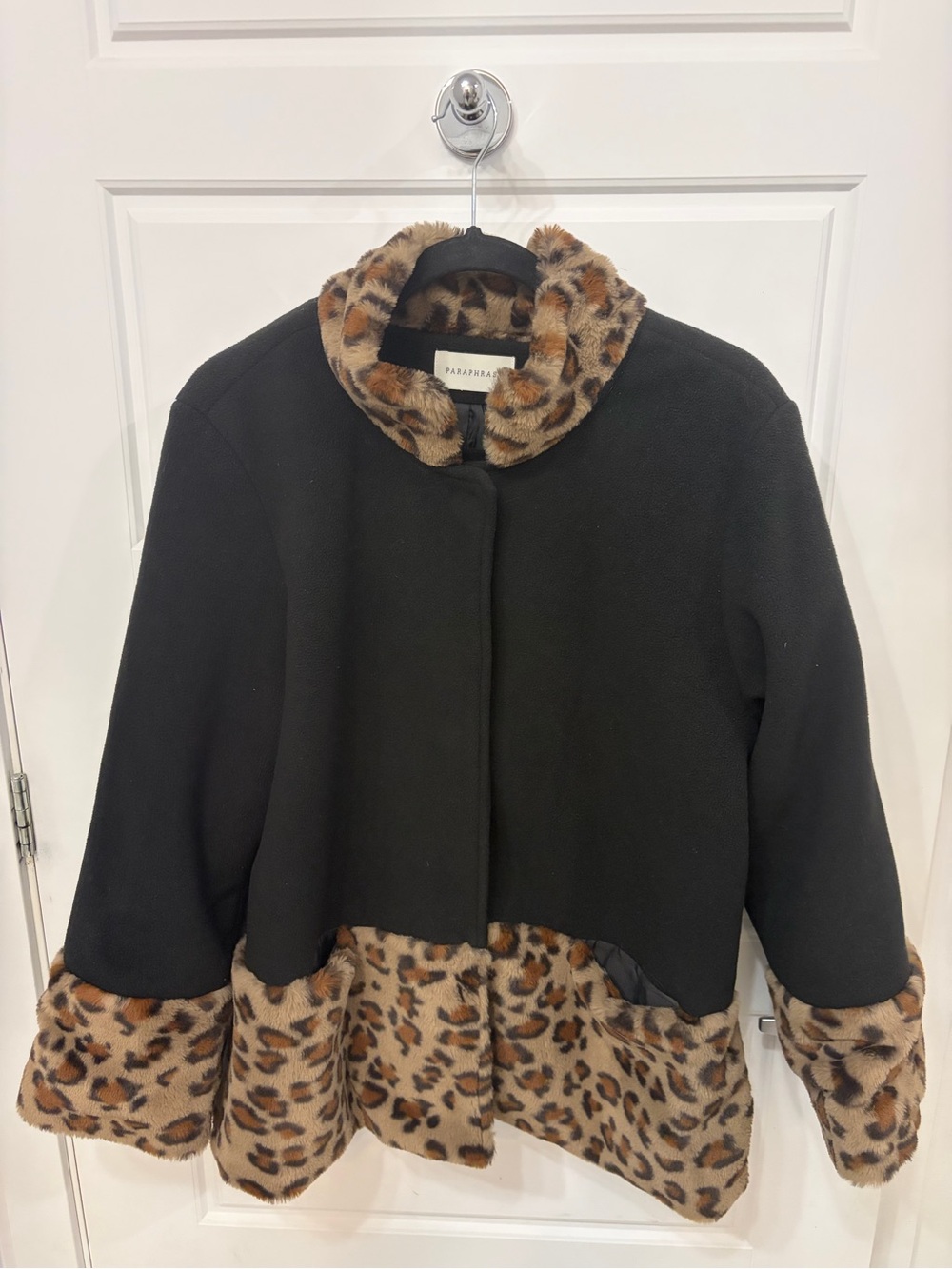 Paraphrase Black Coat with Leopard Print Faux Fur Trim – Approx. XL